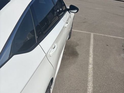 Used 2018 Honda Accord EX image 10