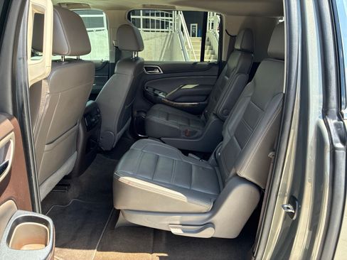 Used 2017 GMC Yukon XL Denali w/ Open Road Package AWD/4WD image 17