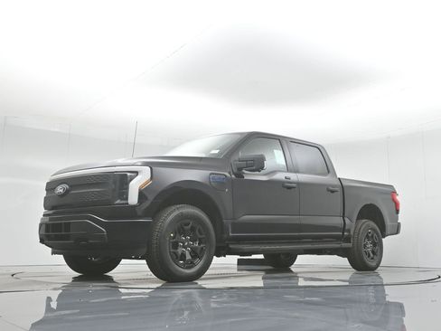 New 2025 Ford F150 Lightning XLT image 46