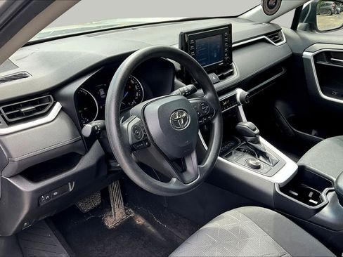 Used 2022 Toyota RAV4 XLE AWD/4WD image 32