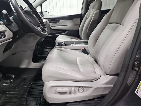 Used 2018 Honda Odyssey EX-L image 29