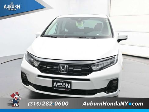 New 2026 Honda Odyssey Elite image 3