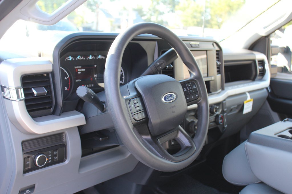 Used 2025 Ford F250 XL w/ XL Off-Road Package AWD/4WD image 13