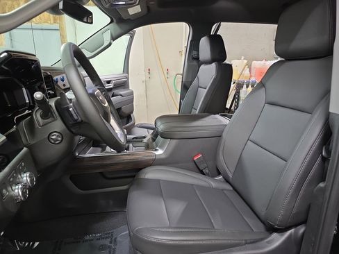 New 2026 GMC Sierra 1500 SLT w/ SLT Premium Plus Package image 14