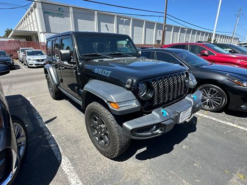 Used 2023 Jeep Wrangler Unlimited AWD/4WD image 2