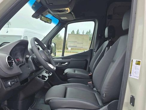 New 2026 Mercedes-Benz Sprinter 2500 image 21