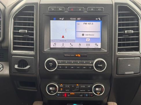 Used 2019 Ford Expedition Limited w/ Equipment Group 302A AWD/4WD image 21