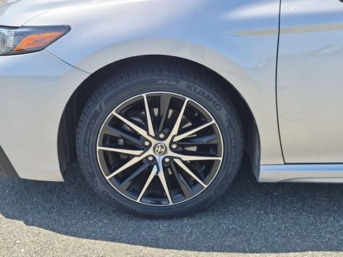 Used 2024 Toyota Camry SE FWD image 19