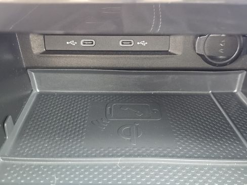Certified 2024 Volkswagen Tiguan SEL R-Line AWD/4WD image 13