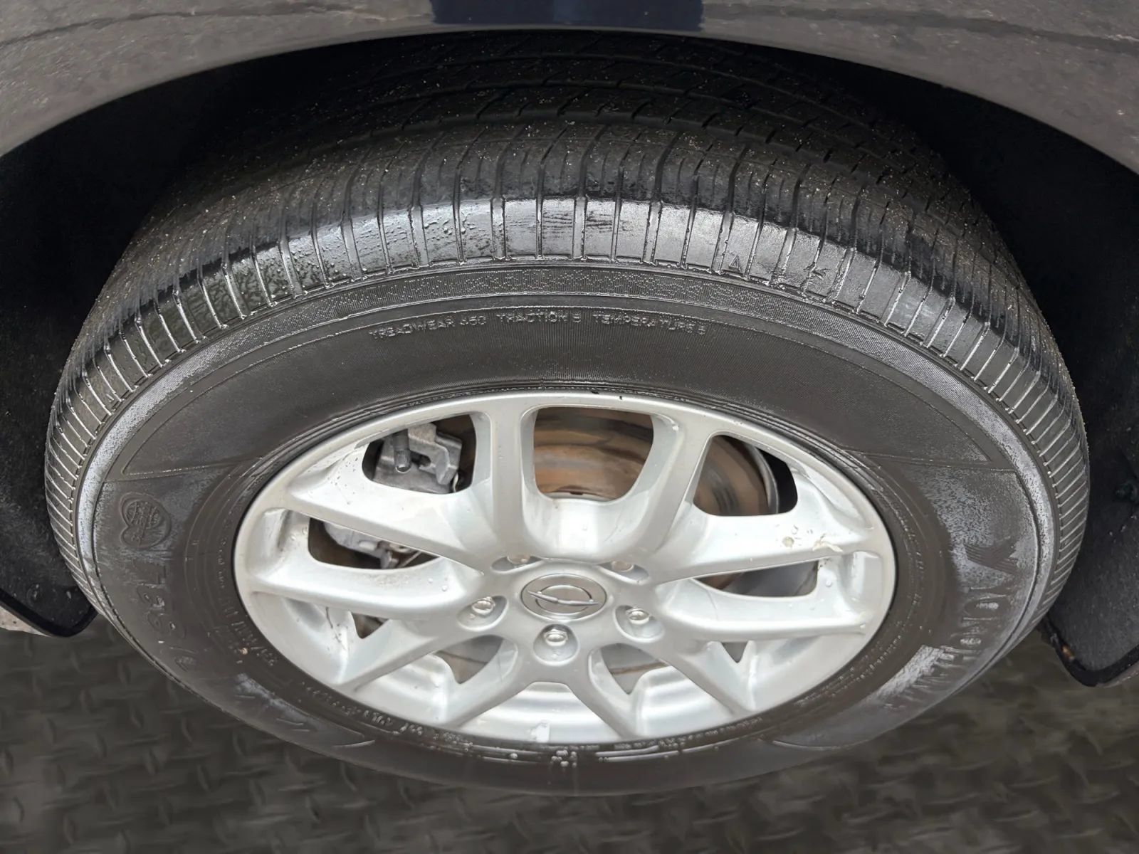 Used 2023 Chrysler Pacifica Touring-L FWD image 41