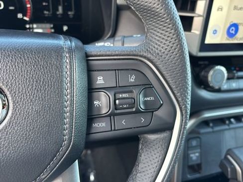 Used 2025 Toyota Tundra Limited image 23