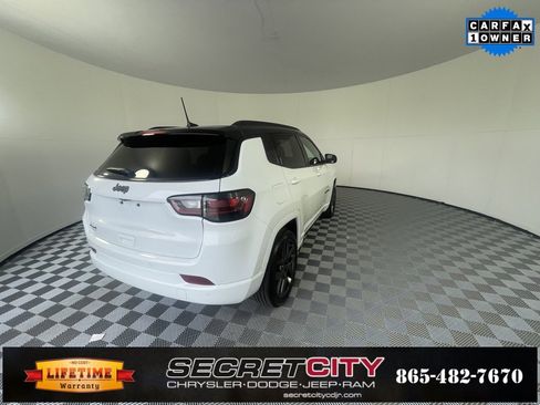 Used 2024 Jeep Compass Limited w/ High Altitude Package image 7