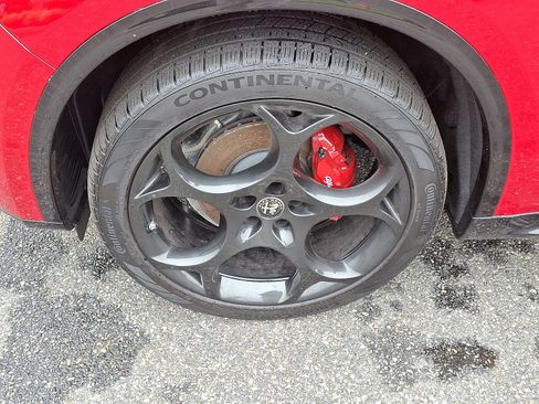 New 2024 Alfa Romeo Stelvio Veloce image 5