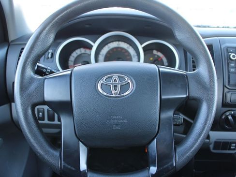 Used 2014 Toyota Tacoma 2WD Regular Cab image 16