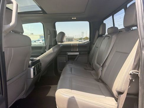 Used 2019 Ford F150 Lariat w/ Equipment Group 502A Luxury AWD/4WD image 12