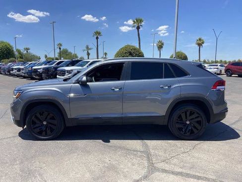 Used 2022 Volkswagen Atlas Cross Sport SE AWD/4WD image 4