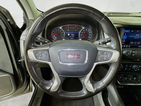 Used 2020 GMC Terrain SLE w/ Driver Convenience Package FWD image 9