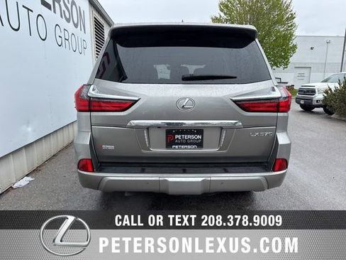 Used 2020 Lexus LX 570 4WD w/ Luxury Package image 5