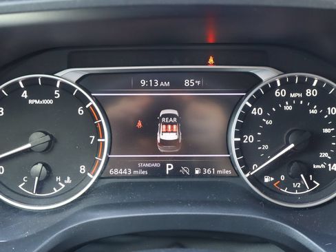 Used 2024 Nissan Rogue S FWD image 9