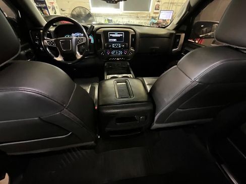 Used 2018 GMC Sierra 1500 Denali AWD/4WD image 3
