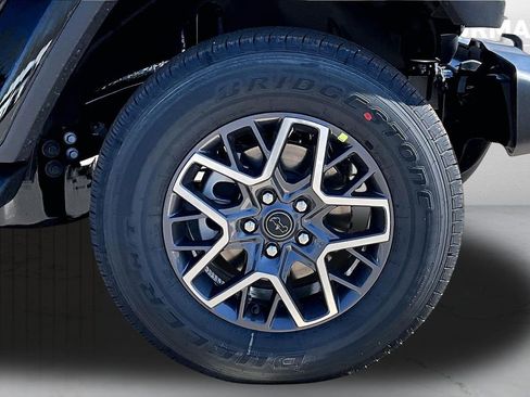 New 2026 Jeep Wrangler Unlimited Sahara AWD/4WD image 33