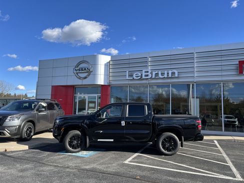 New 2026 Nissan Frontier SV w/ SV Convenience Package image 2