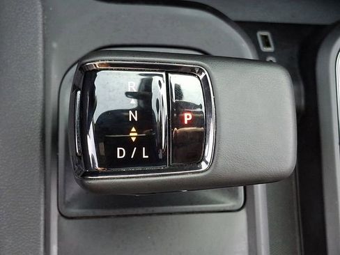 Certified 2023 GMC Sierra 1500 AT4 w/ AT4 Preferred Package image 13