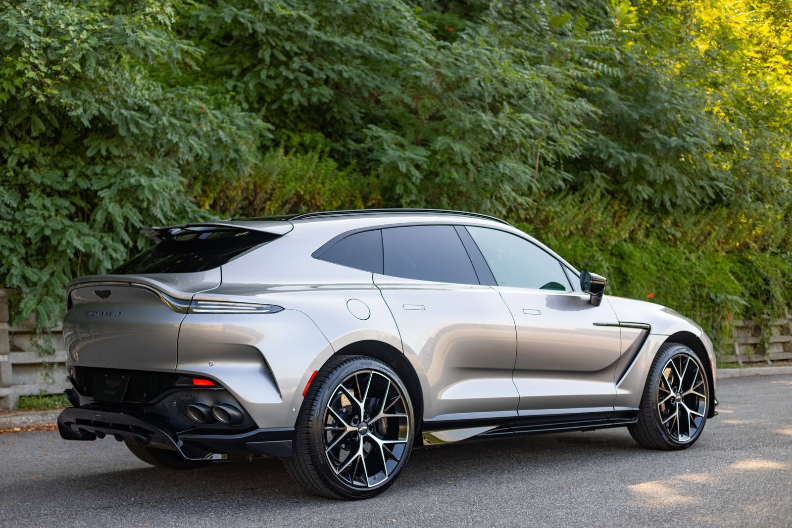 Used 2026 Aston Martin DBX 707 AWD/4WD image 6