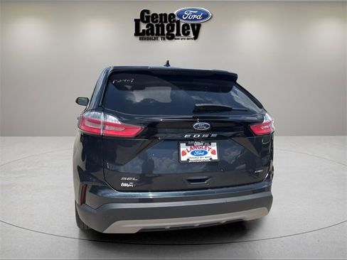 Used 2022 Ford Edge SEL w/ Convenience Package image 15