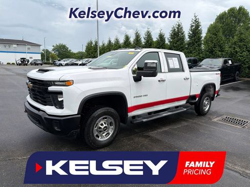 Used 2024 Chevrolet Silverado 2500 W/T AWD/4WD image 1