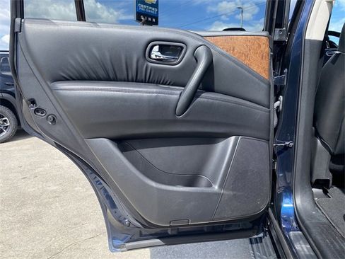 Used 2023 Nissan Armada SL w/ Captain's Chairs Package image 39