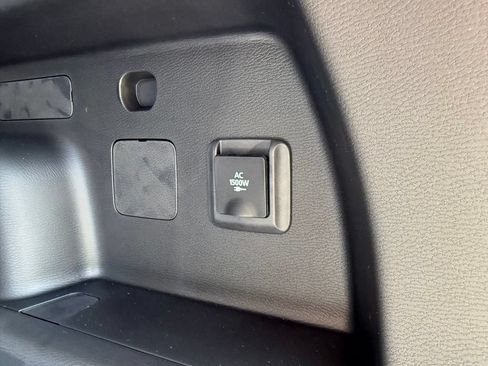 New 2026 Mitsubishi Outlander SEL AWD/4WD image 10