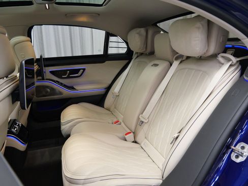 Used 2024 Mercedes-Benz S 63 AMG S image 28