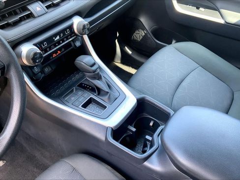 Used 2025 Toyota RAV4 XLE FWD image 16