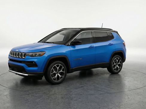 Used 2025 Jeep Compass Limited image 3