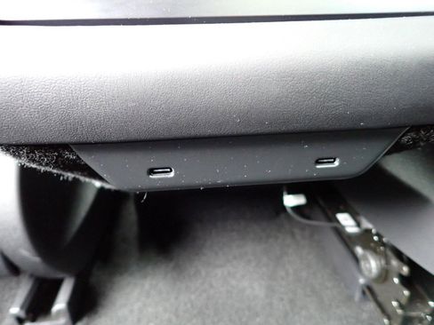 Used 2025 Tesla Model 3 Long Range RWD image 9