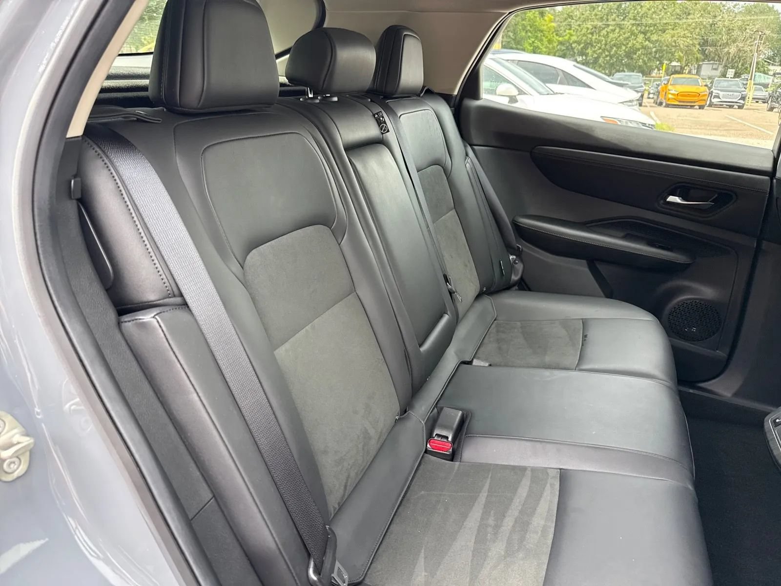 Used 2024 Nissan Ariya FWD image 14