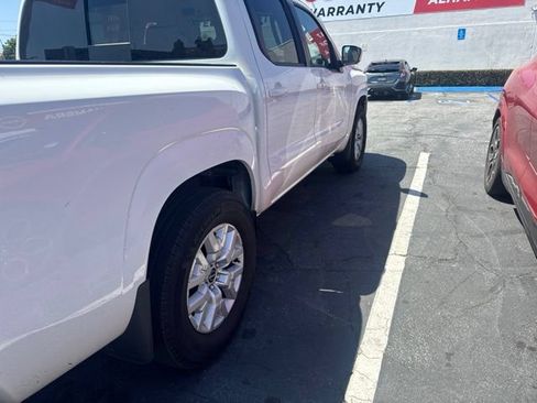 Certified 2024 Nissan Frontier SV w/ SV Convenience Package RWD image 5