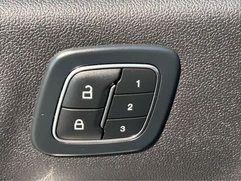 Used 2024 Ford Escape Platinum AWD/4WD image 19