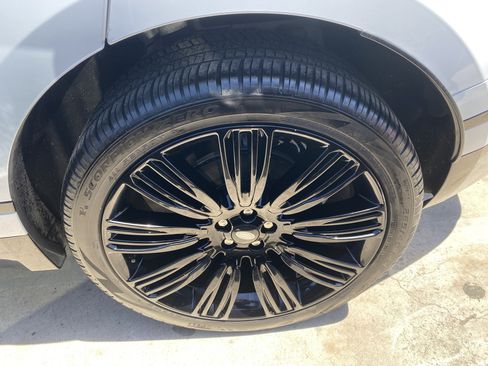 Used 2019 Land Rover Range Rover Velar S AWD/4WD image 14