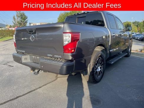 Used 2021 Nissan Titan SV w/ SV Convenience Package AWD/4WD image 8