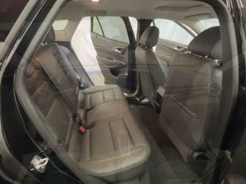 Used 2024 Chevrolet Trax ACTIV w/ Sunroof Package FWD image 21