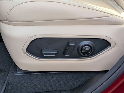 New 2025 Jeep Grand Cherokee Limited image 13