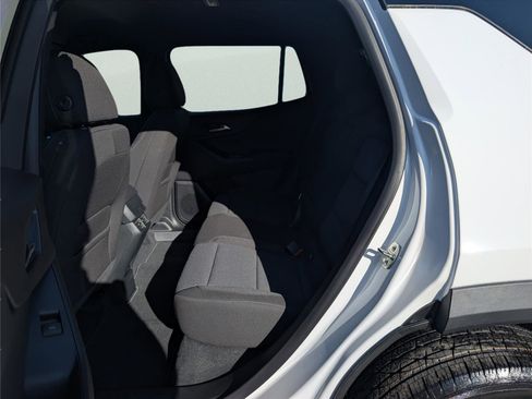 New 2026 Chevrolet Equinox LT w/ LPO, Floor Liner Package image 18