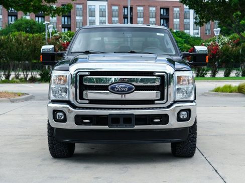 Used 2015 Ford F250 XLT w/ XLT Premium Package AWD/4WD image 4