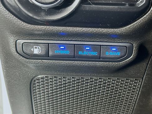 Used 2023 Jeep Wrangler Unlimited Sahara w/ Cold Weather Group AWD/4WD image 16