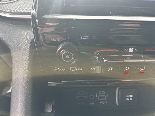 Used 2023 Jeep Grand Cherokee L Laredo AWD/4WD image 21