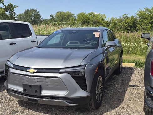 Used 2024 Chevrolet Blazer EV LT AWD/4WD image 1