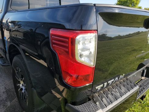 Certified 2021 Nissan Titan SV w/ Accessory Utility Package AWD/4WD image 17