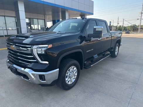 Used 2024 Chevrolet Silverado 2500 LTZ w/ LTZ Convenience Package AWD/4WD image 29